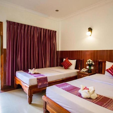 Botoum Hotel Sisophon Buitenkant foto
