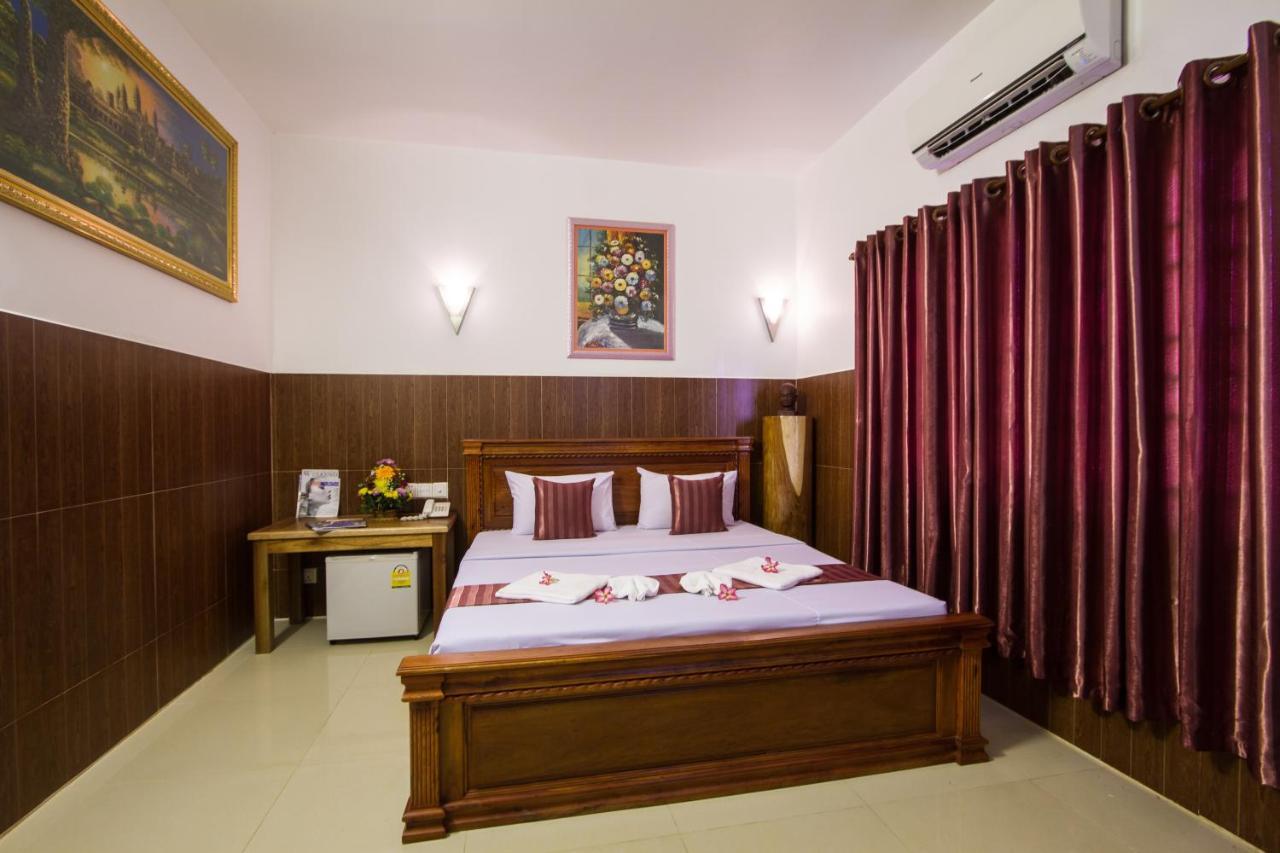 Botoum Hotel Sisophon Buitenkant foto