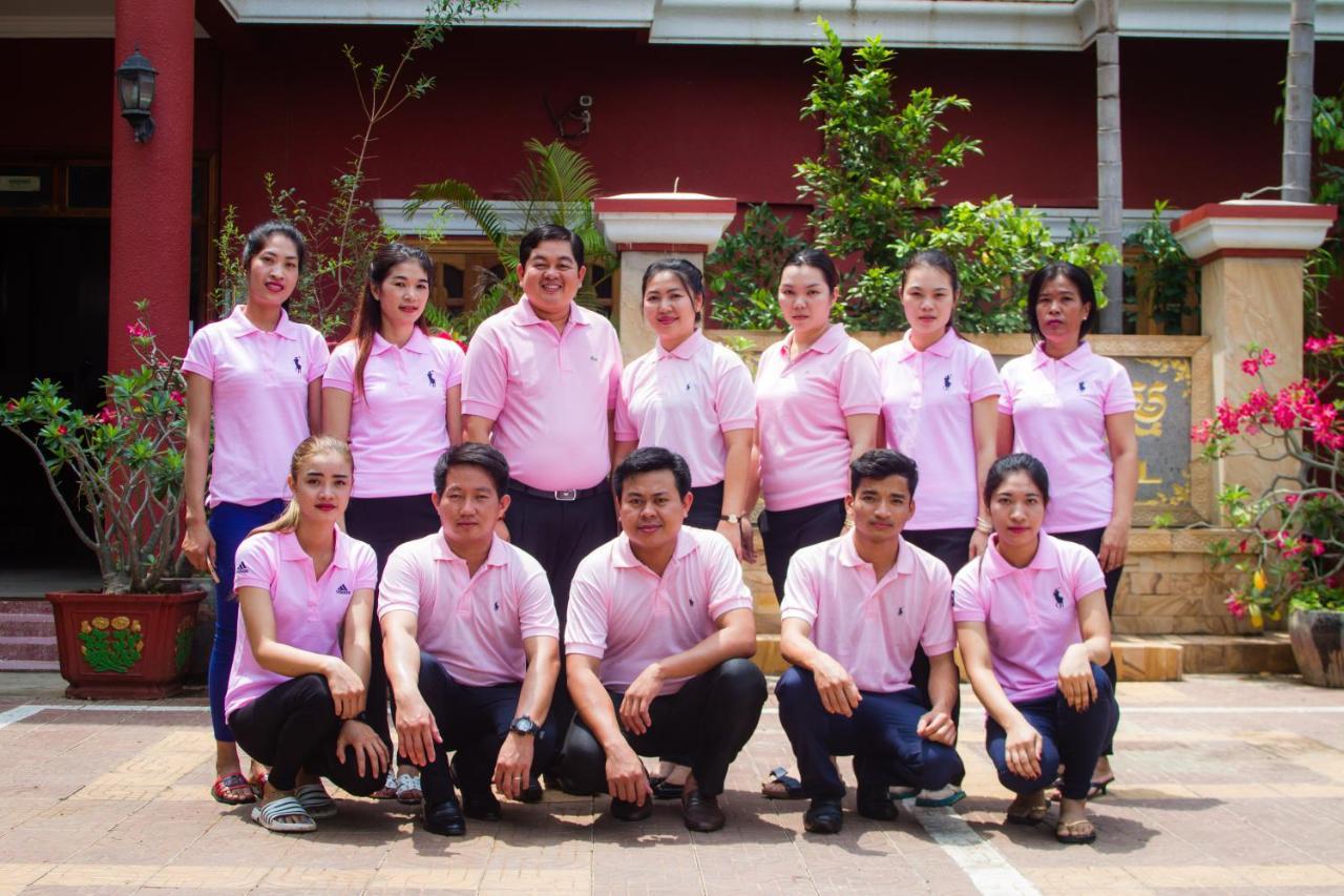 Botoum Hotel Sisophon Buitenkant foto