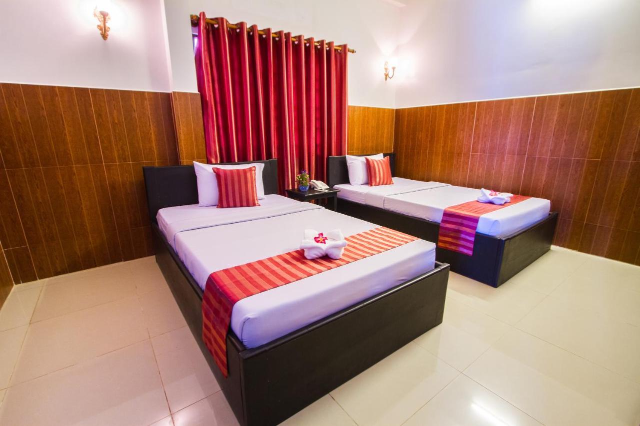 Botoum Hotel Sisophon Buitenkant foto