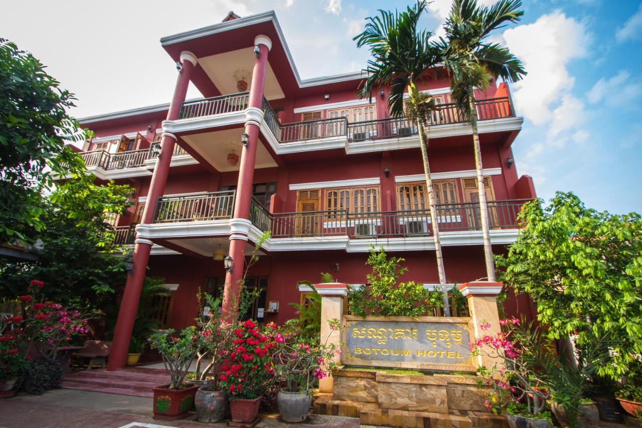 Botoum Hotel Sisophon Buitenkant foto