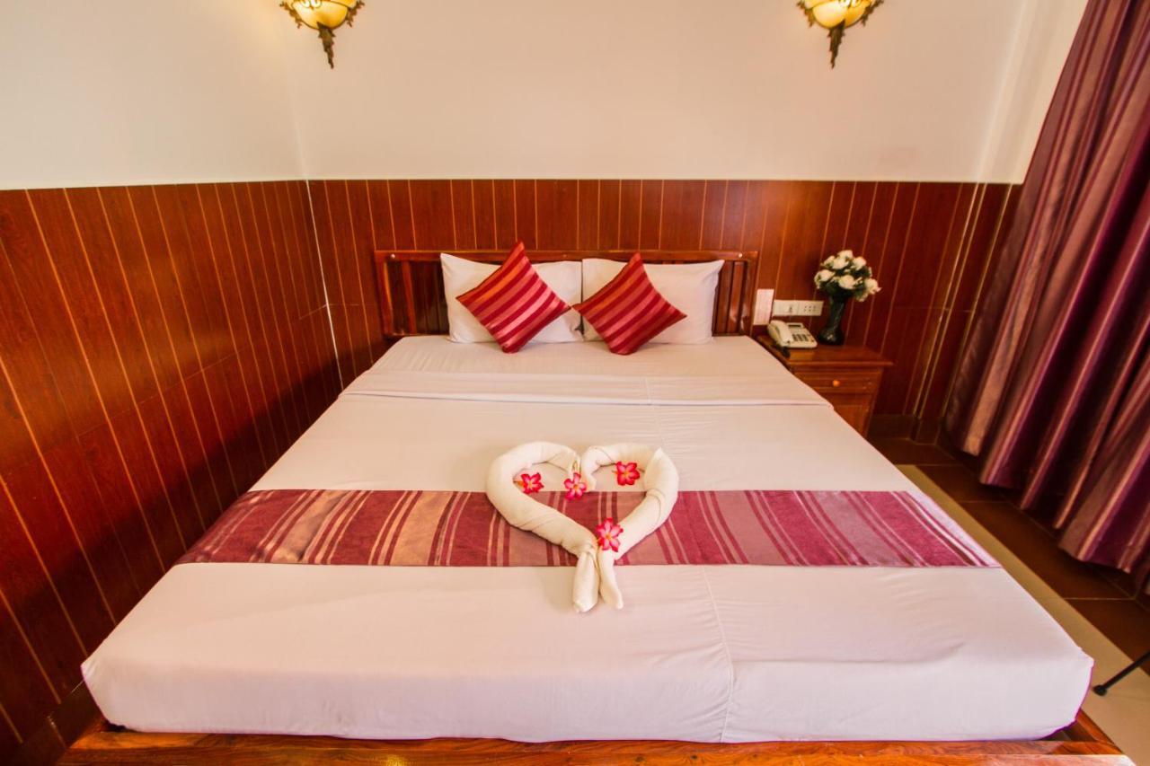 Botoum Hotel Sisophon Kamer foto