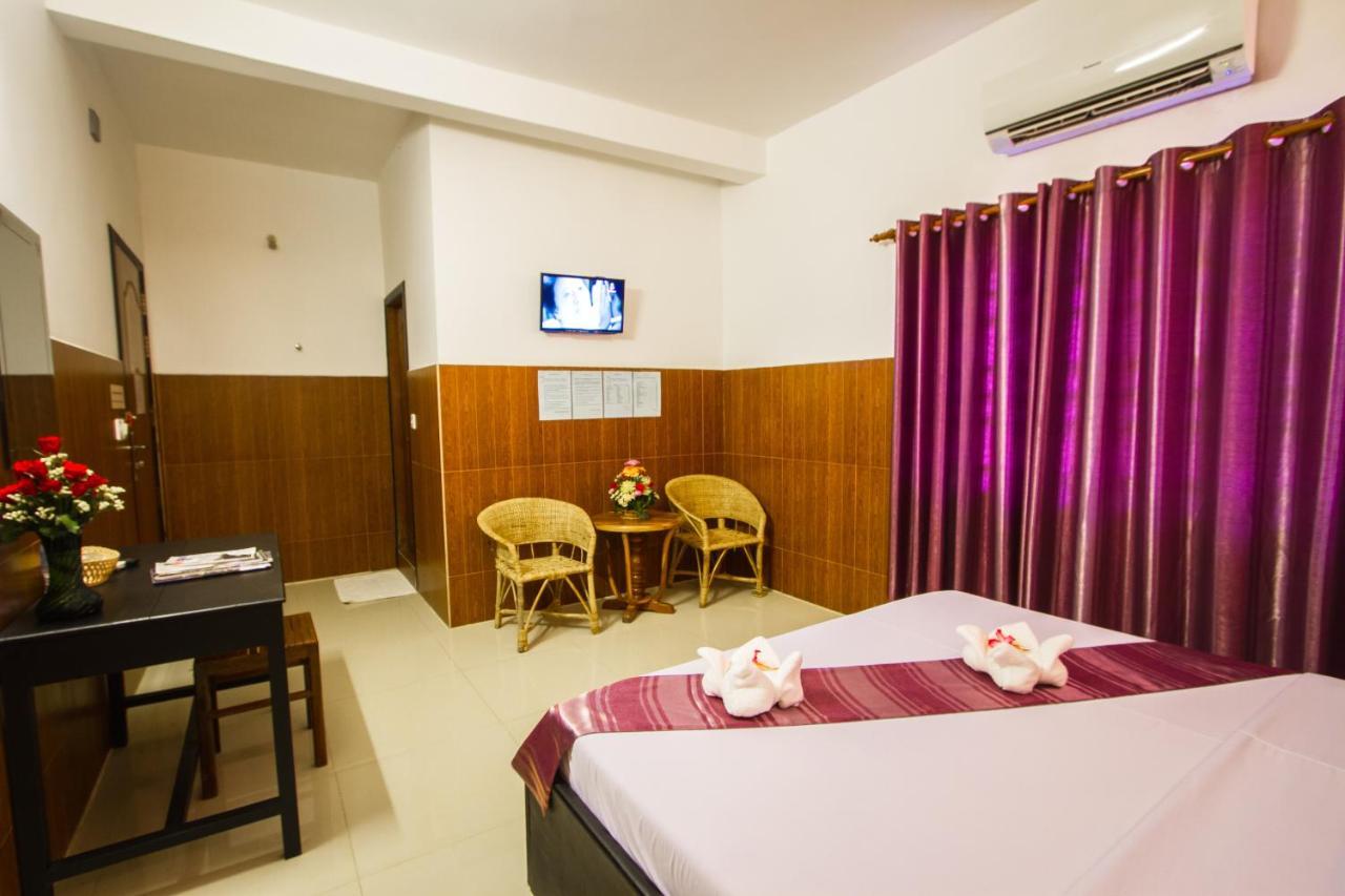 Botoum Hotel Sisophon Kamer foto